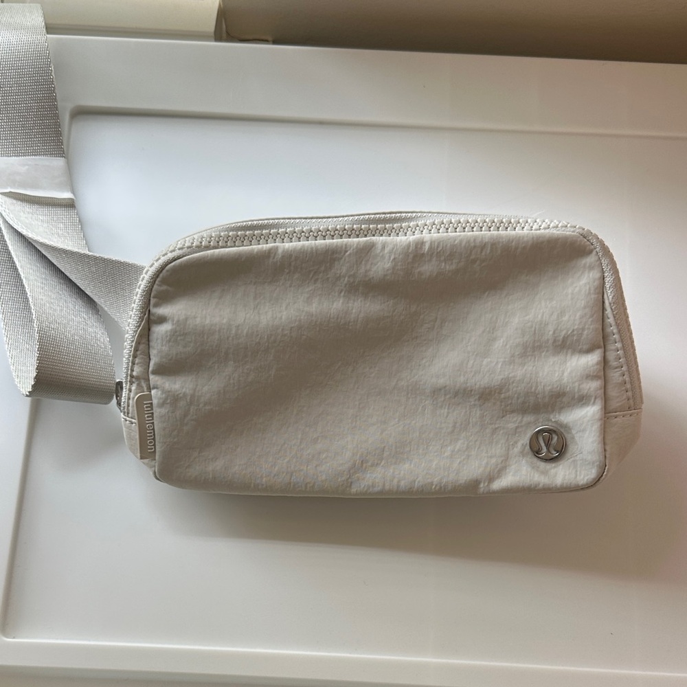 Lululemon Athletica Belt Bag - Bone color